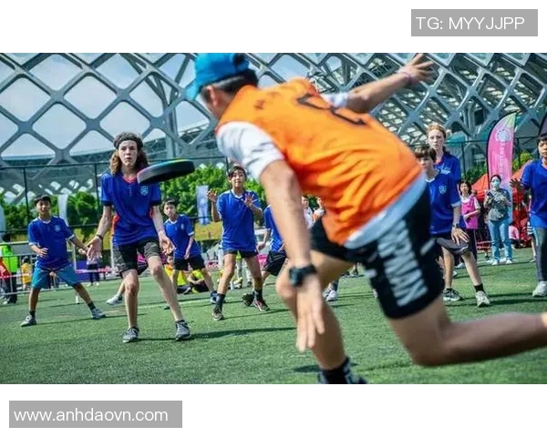 成都飞盘队荣登全国飞盘配合排行榜第三名展现出色团队实力与默契