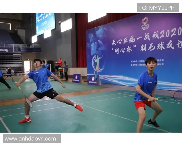 南京羽毛球队的奋斗历程与杯赛荣耀背后的成长故事